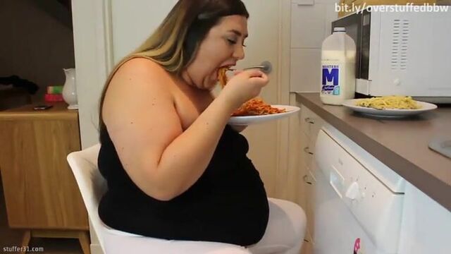 BBW binges and purges vomit porn puke porn